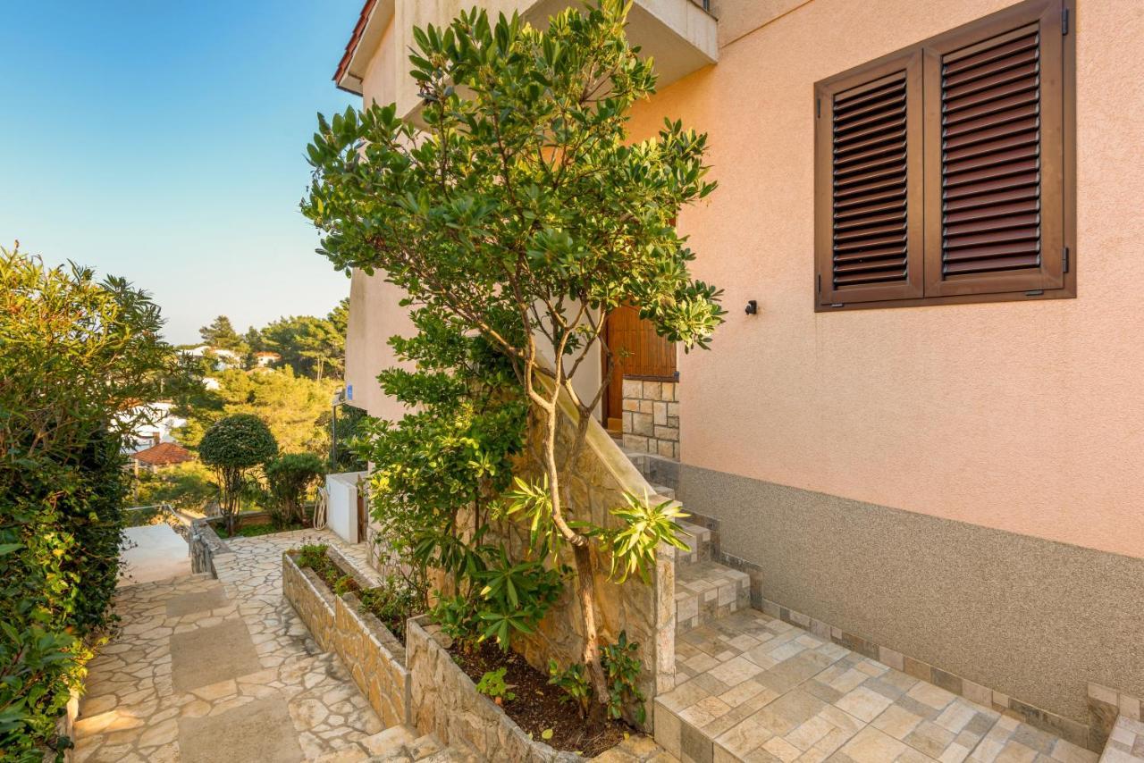 Apartments By The Sea Basina, Hvar - 11817 Vrbanj Exterior photo